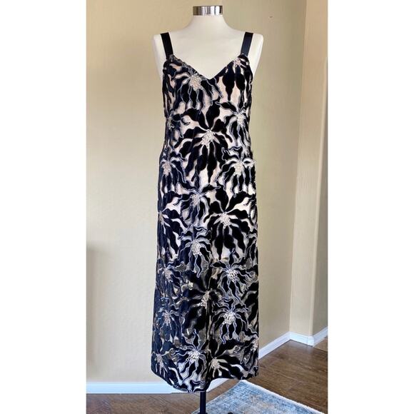 Beaufille Floral Velvet Appliqué Lace Slipdress - Picture 10 of 15